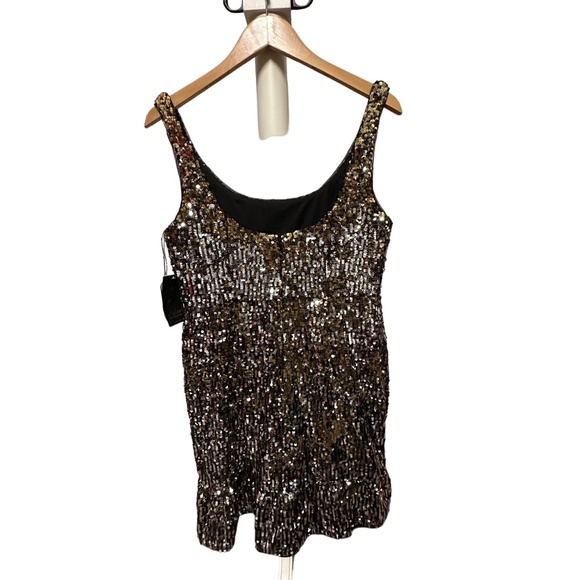 Aidan Mattox: Women's Metallic Sequin Cocktail Dress with Double Lining - Picture 2 of 5